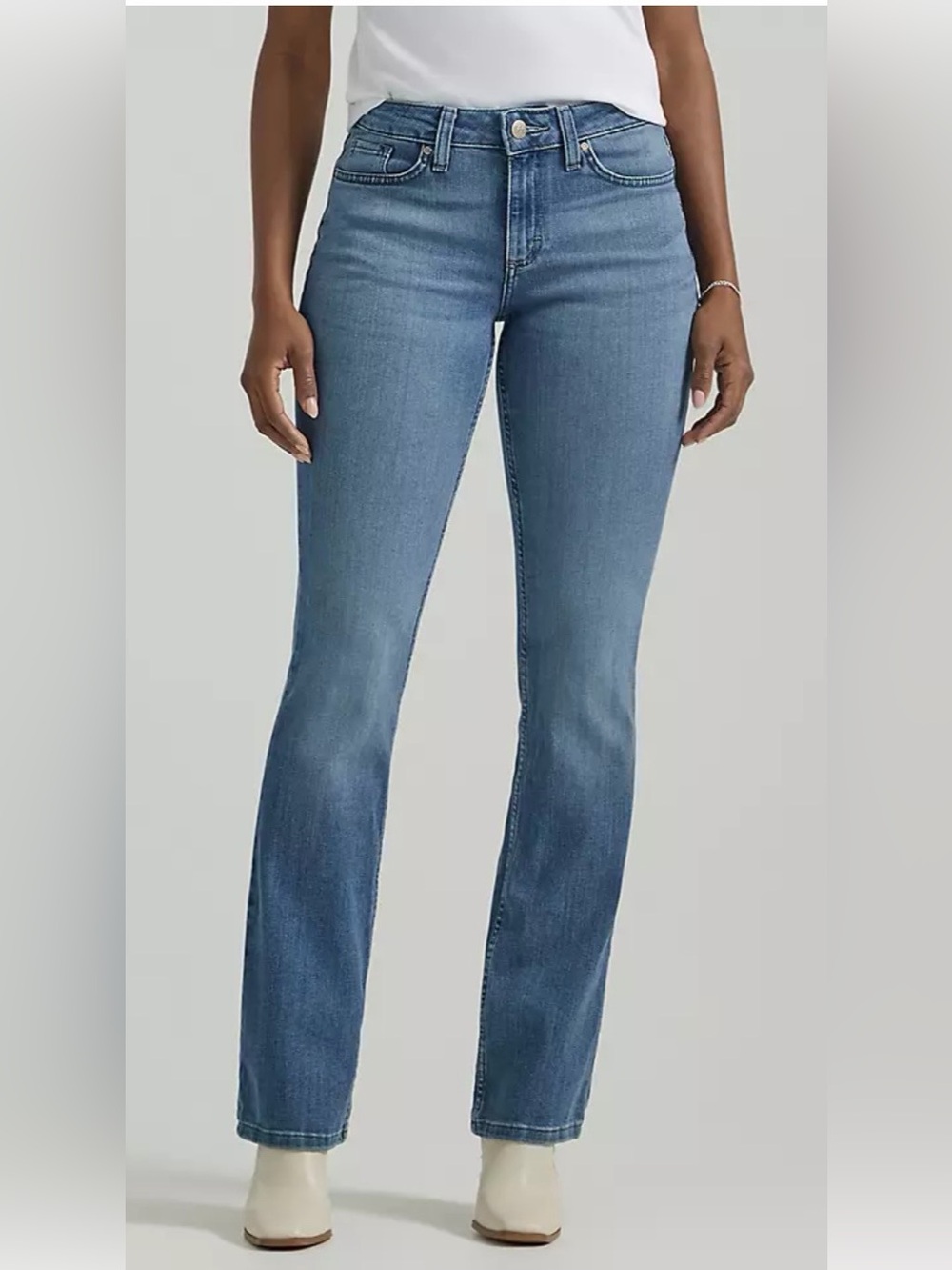 New WOMEN'S LEGENDARY REGULAR BOOTCUT JEAN size 8L